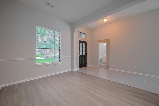 Building Photo - 301 Cedar Branch Dr