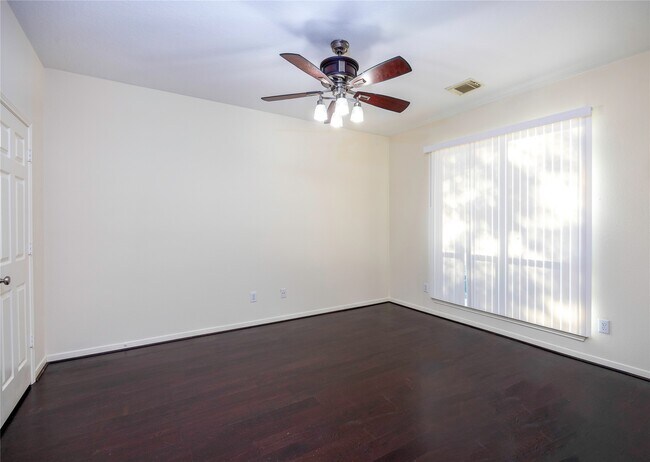 Building Photo - 2327 Centerbrook Ln