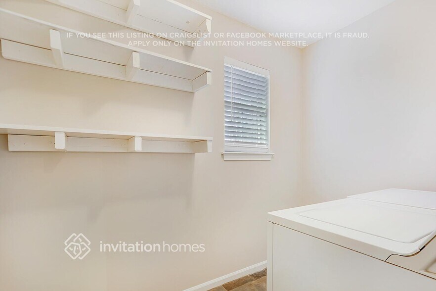 Building Photo - 893 Columbia Ct