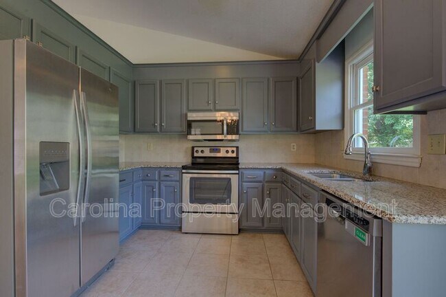 Building Photo - 5132 Rea Rd