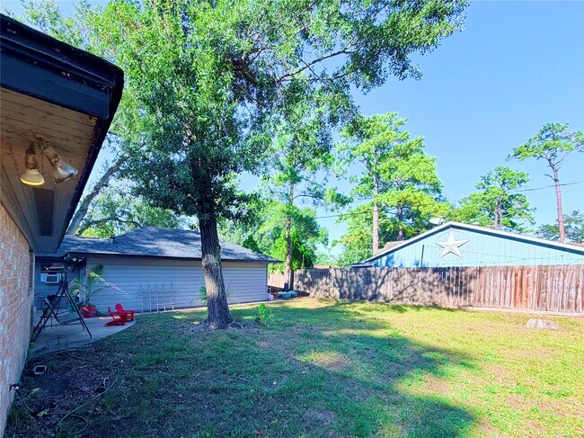 Building Photo - 7146 Bayou Forest Dr