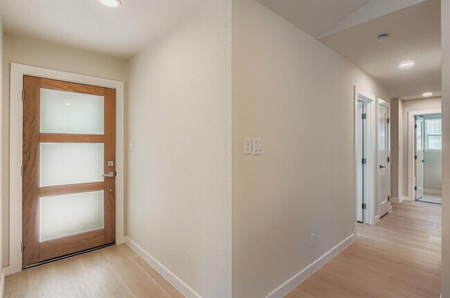 Building Photo - 7806 Whitsun Dr