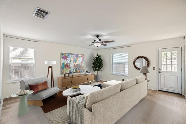 Building Photo - 6937 Sabrina Dr