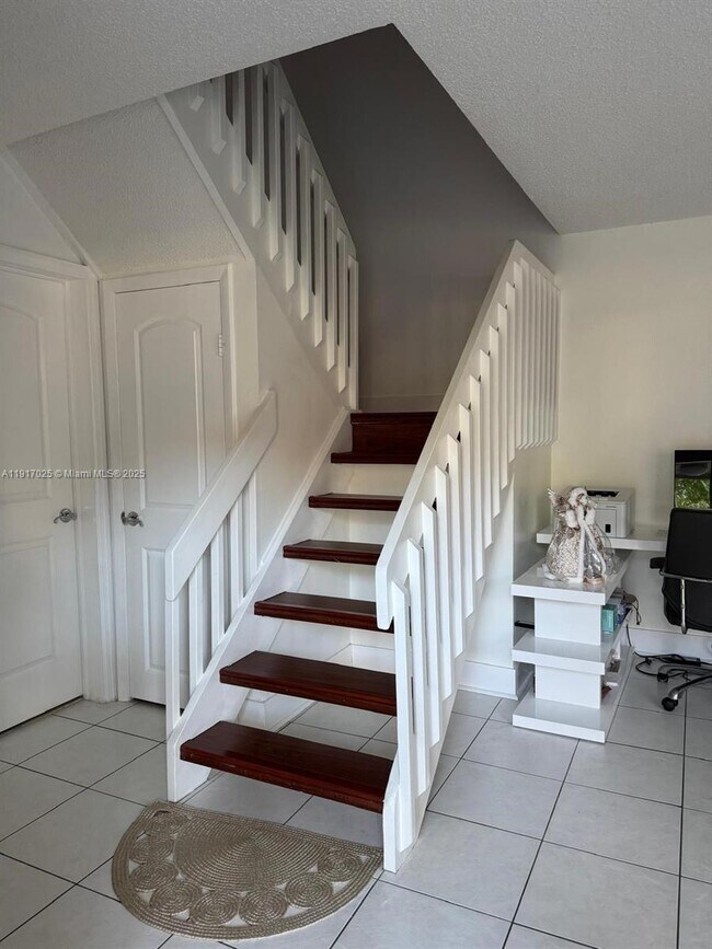 Building Photo - 3451 NW 47th Ave