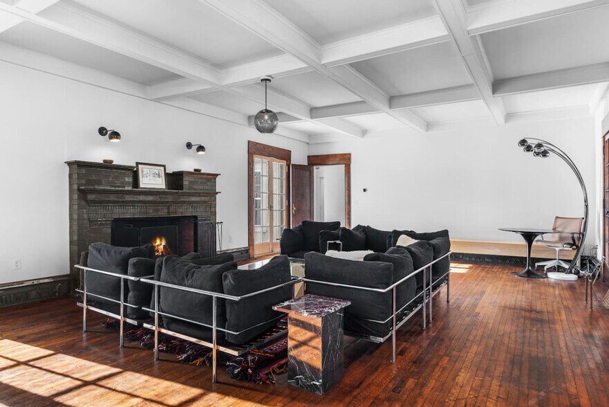 Building Photo - 4831 County Hwy 6