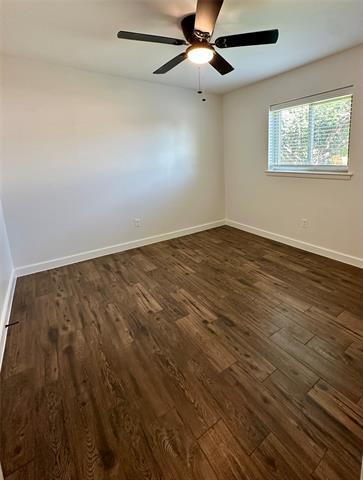 Building Photo - 120 Lakeway Dr