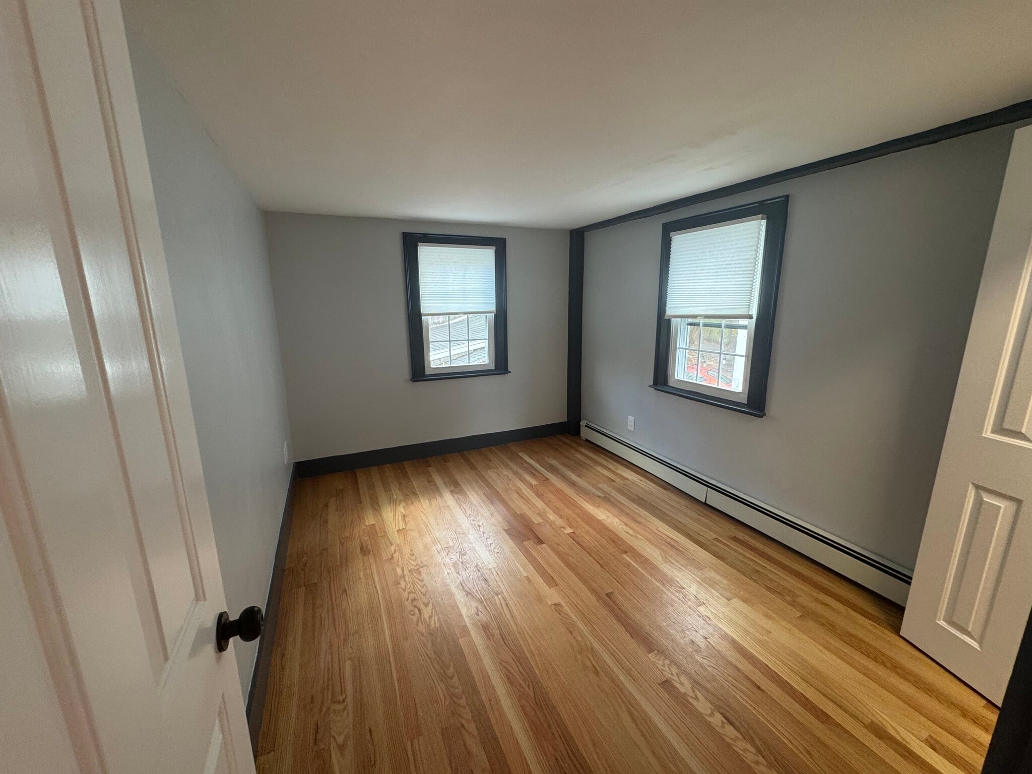 Building Photo - 329 Main St