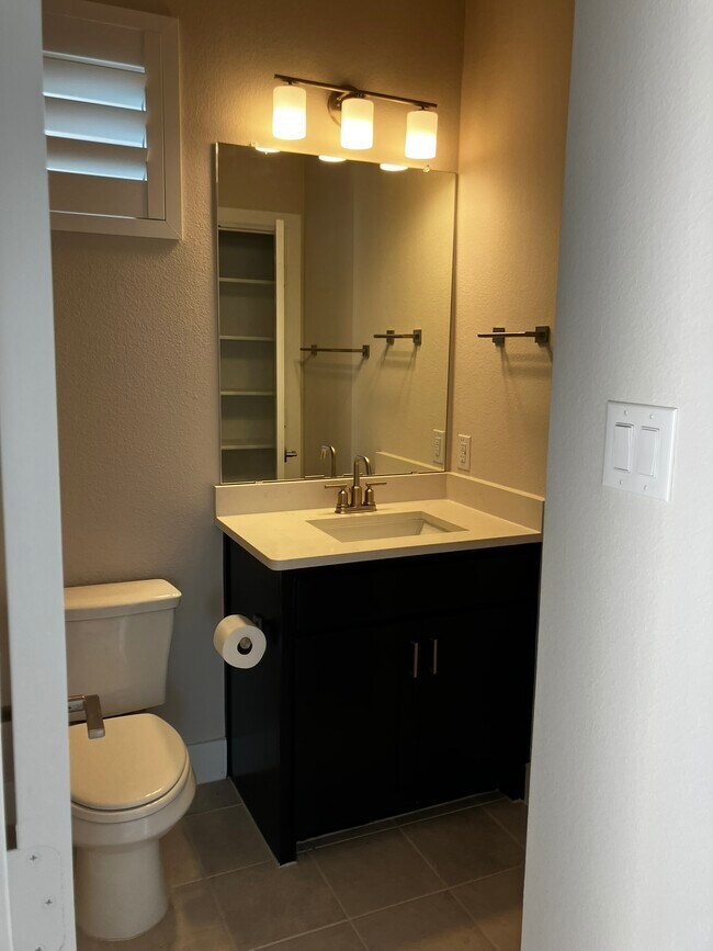 Building Photo - 1225 Marc Pl