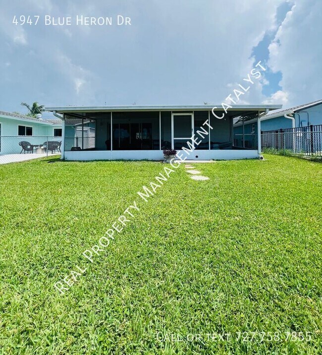 Building Photo - 4947 Blue Heron Dr