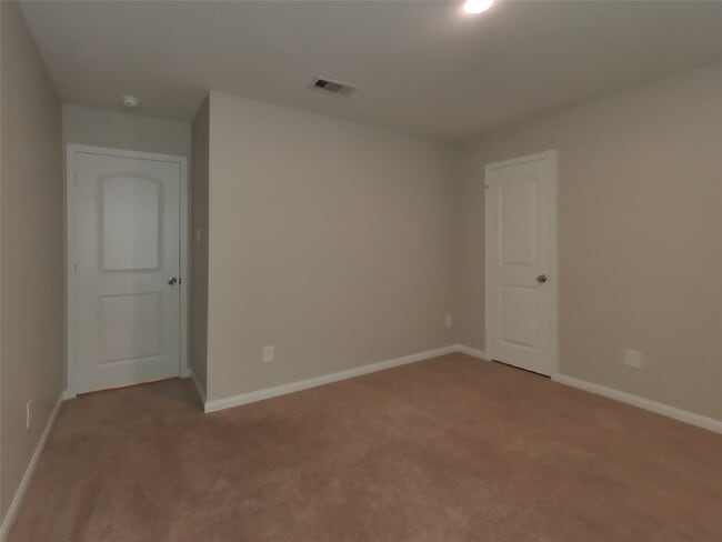 Building Photo - 23064 Shakespeare Dr