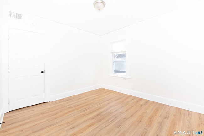 Building Photo - 110 Beaver St