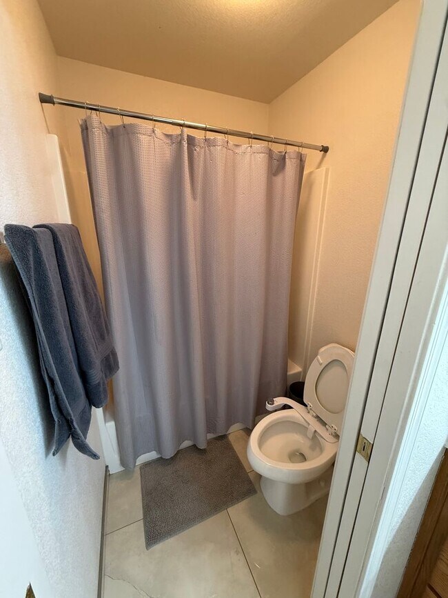 Building Photo - Yuma Meadows Townhouse - Furnished / Unfurnished