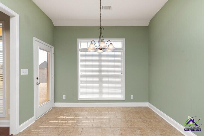 Building Photo - 601 Huntwood Ln