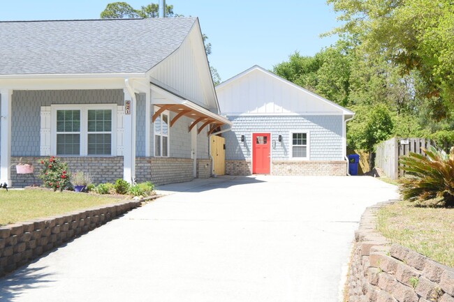 Primary Photo - 621 Hadley Ct