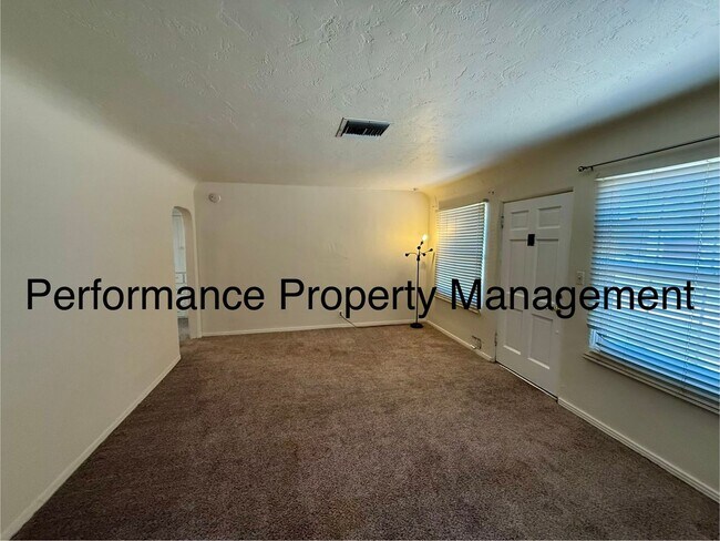 Building Photo - Cute 3 Bed/1 Bath N Bakersfield Home w/ Solar, RBP & $0 Deposit Option
