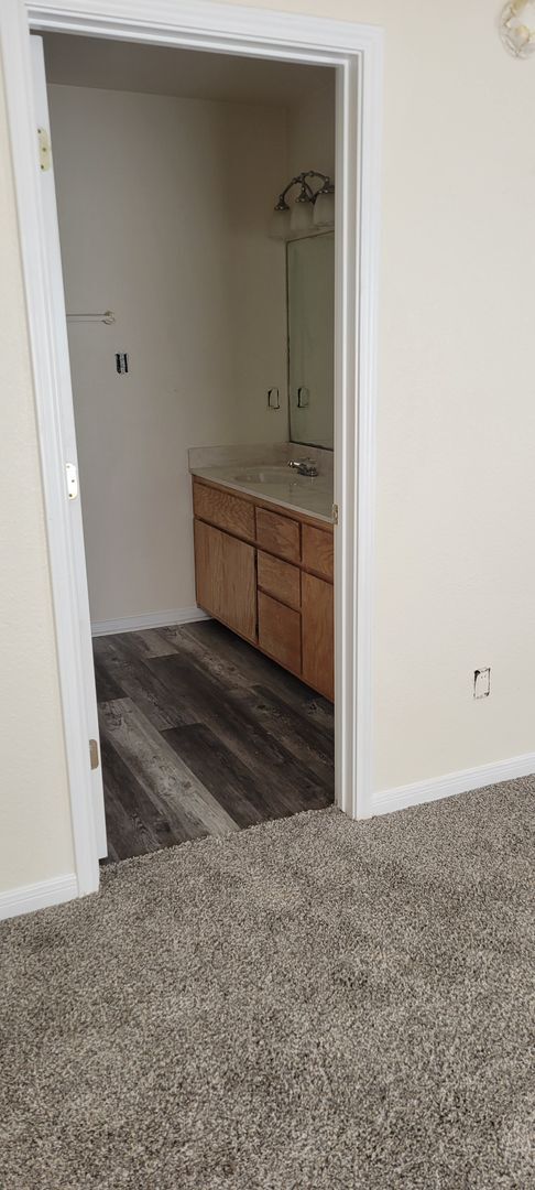 Building Photo - 2810 Windmill Ct