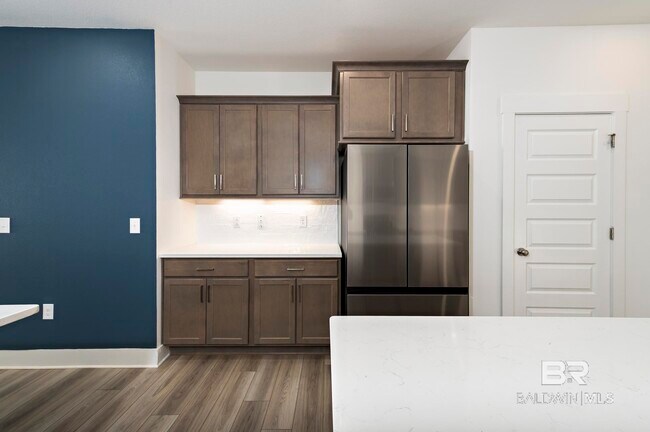 Building Photo - 231 Bronze St