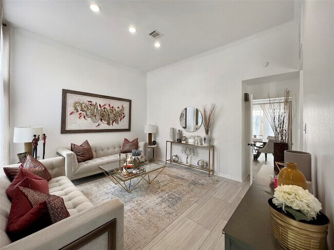 Building Photo - 2358 Binley Dr