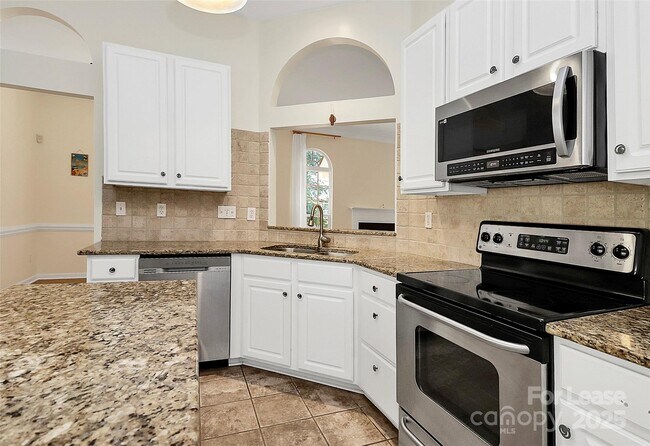 Building Photo - 203 Alnwick Ln