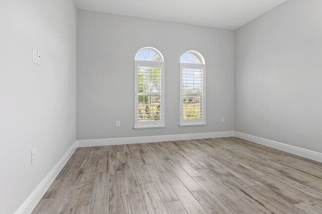Building Photo - 8134 Loren Cove Dr