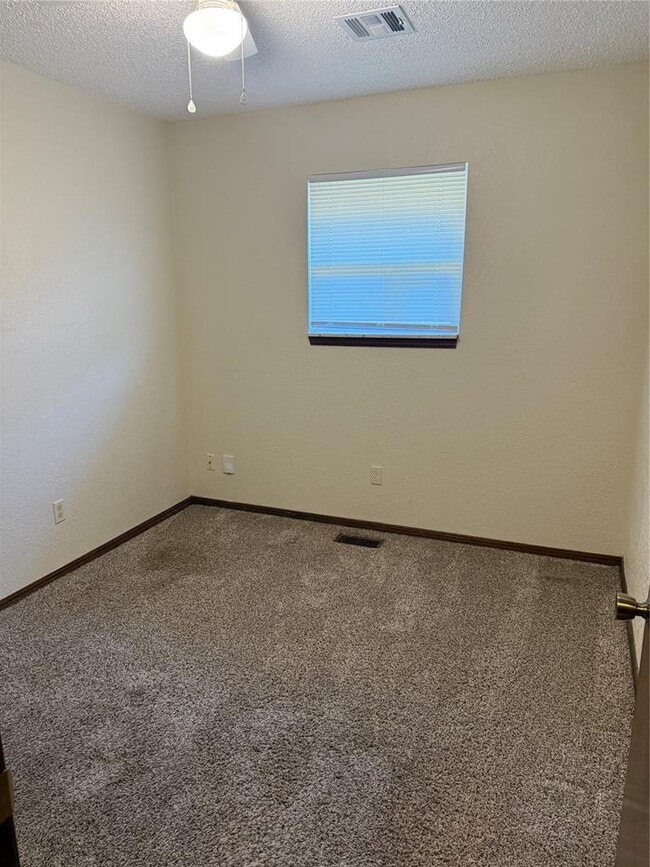 Building Photo - 1018 Summerton Pl