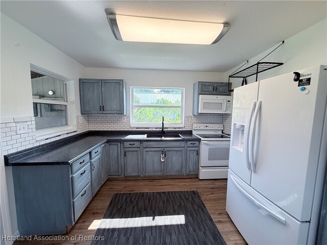 Building Photo - 12612 US-98