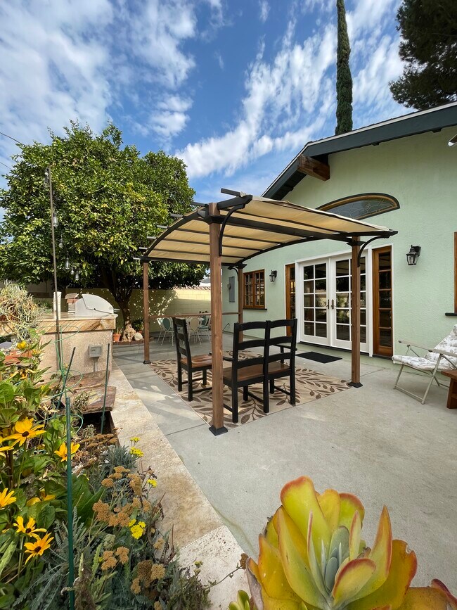 Pergola and Patio - 23437 Vanowen St