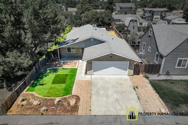 Building Photo - 3-Bedroom Home with Modern Touches-AF