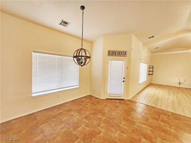 Building Photo - 3120 E Easy St