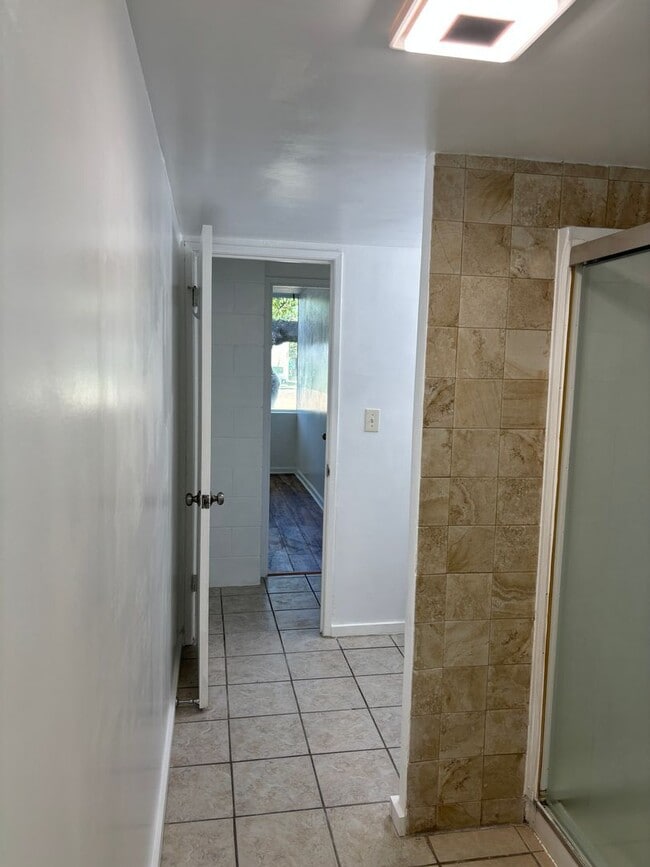 Building Photo - Harbor Lights 1-Bedroom – Pool, Courtyard, & Steps to Shopping