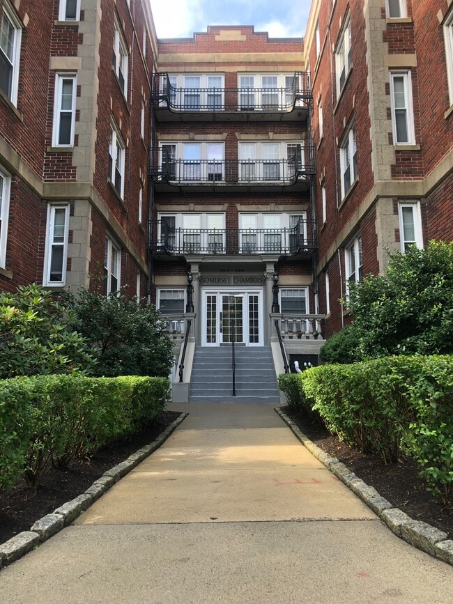 Primary Photo - 158 Summer St