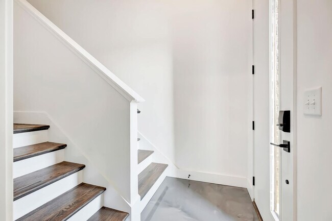 Building Photo - 1313 Baptist World Center Dr