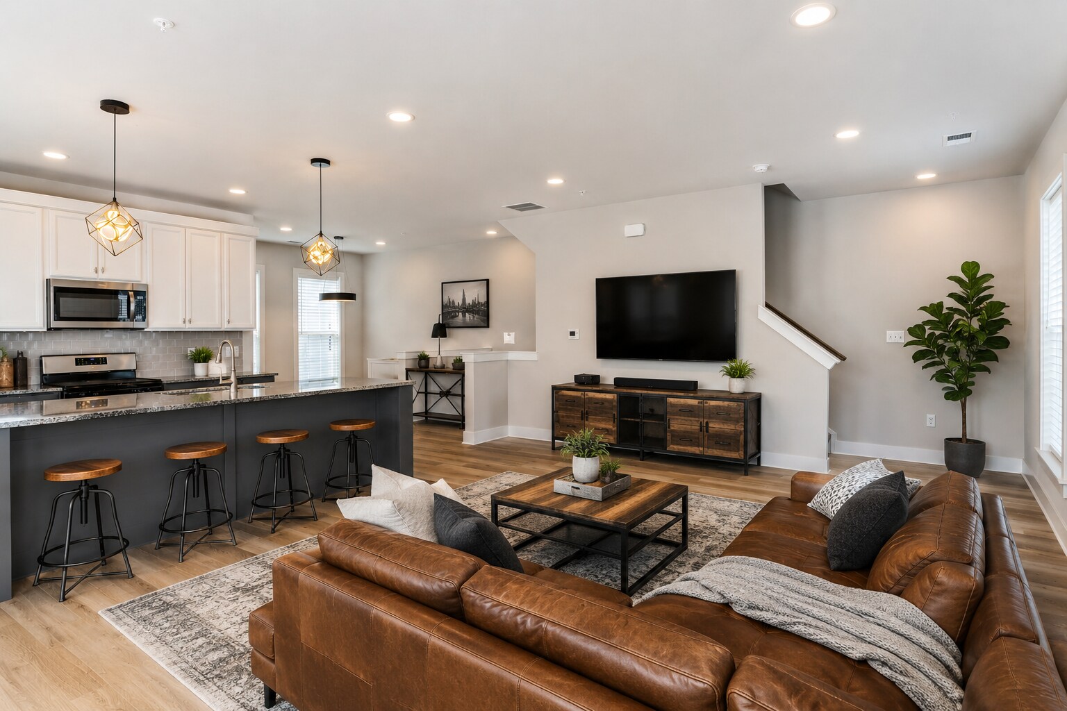 Building Photo - 701 Halcyon Ln