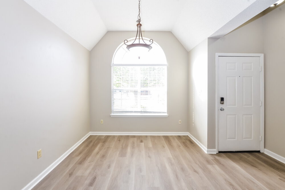 Building Photo - 8180 Cross Point Dr