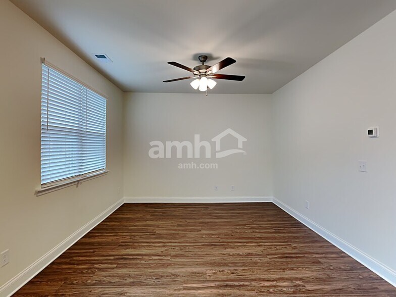 Building Photo - 8105 Brookbend Dr