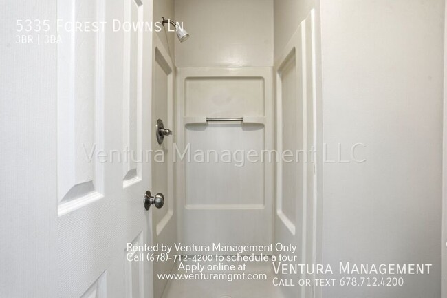 Building Photo - 5335 Forest Downs Ln