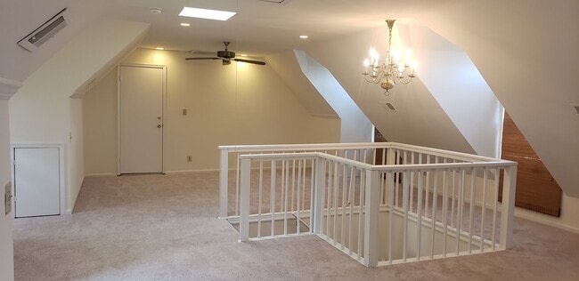 Building Photo - Classic And Stately 5 Bed 3 Bath Colonial ...