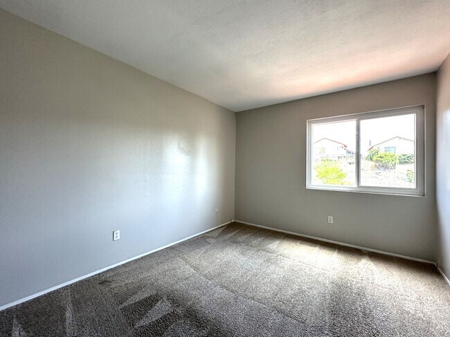 Building Photo - 4BR/3BA House in Rancho Penasquitos - Powa...