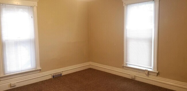 Building Photo - 2515 Olive St