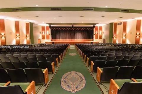 Building Photo - 1400 SW 124th Terrace