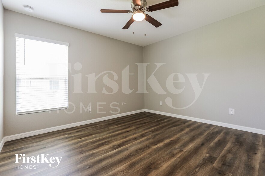 Building Photo - 22586 Laika Ave