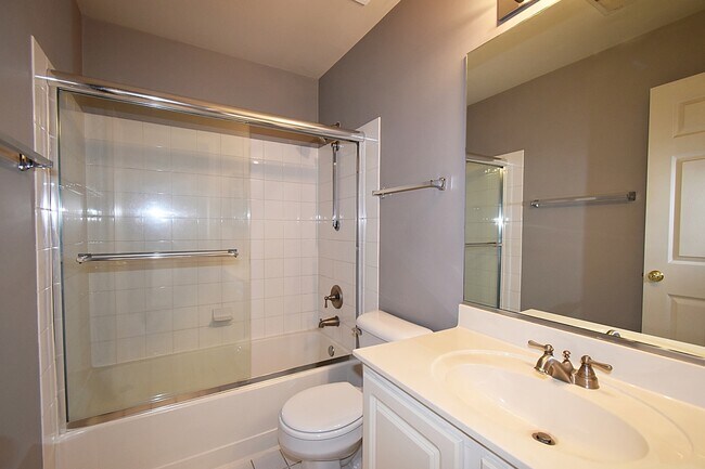 Building Photo - 1815 Moore Ct