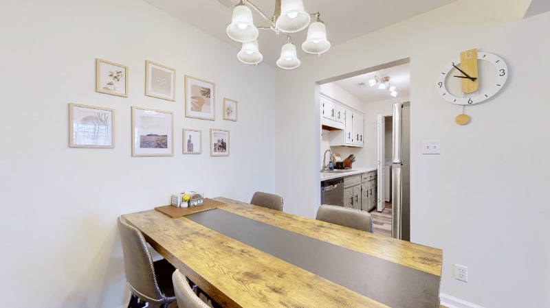 Building Photo - 253 White Oak Rd