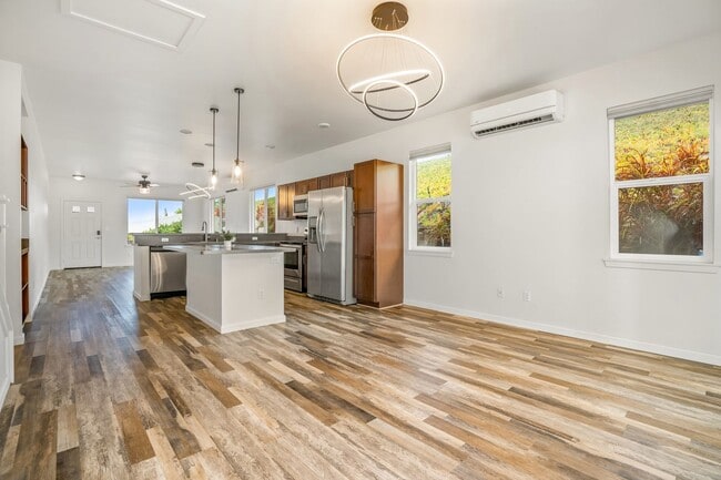Building Photo - Beautiful Designed Spacious 3 bed/2.5 Bath Home at Kehalani with Ocean Views!