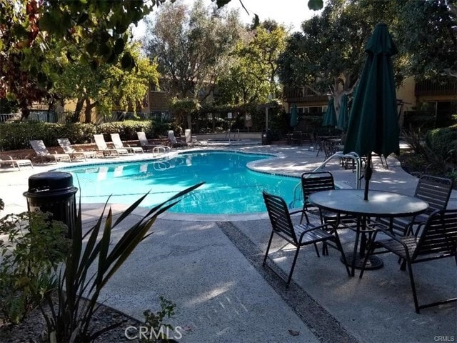 Building Photo - 3050 S Bristol St