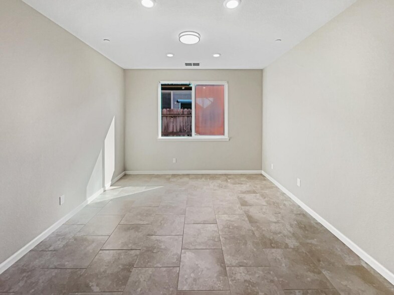 Building Photo - 5021 Birch Valley Way