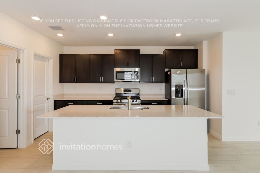 Building Photo - 13307 Sunset Sapphire Ct