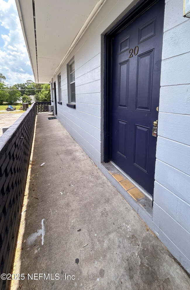 Building Photo - 1122 Woodruff Ave