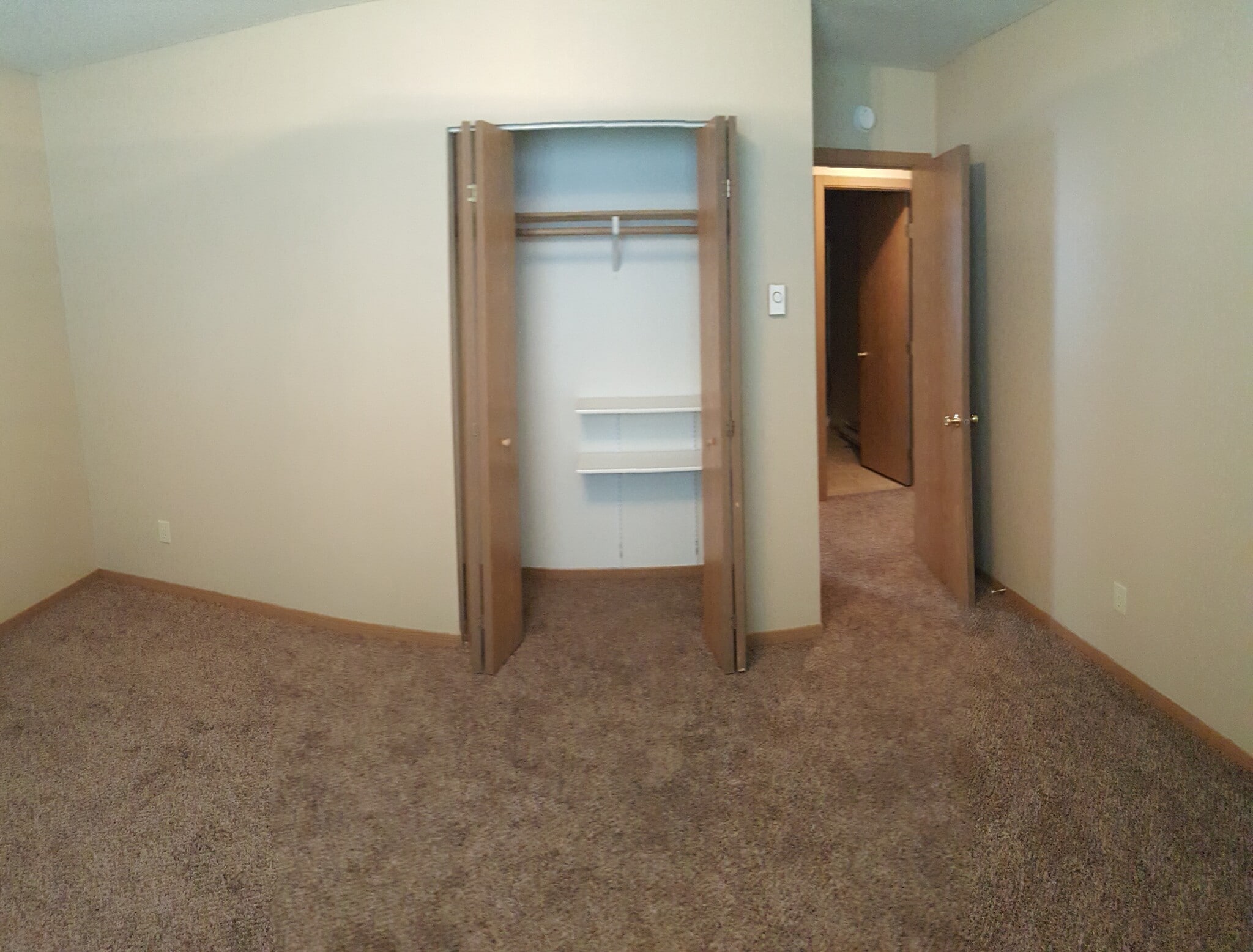 Building Photo - 3043 18th St S