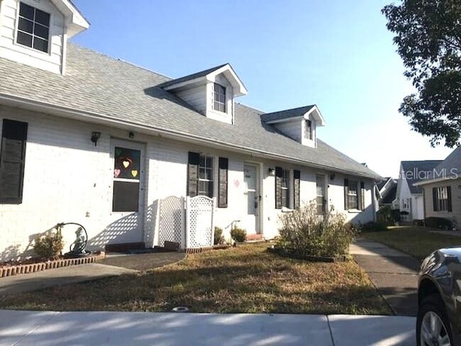 Primary Photo - Well maintained 1/1 in a 55+ community